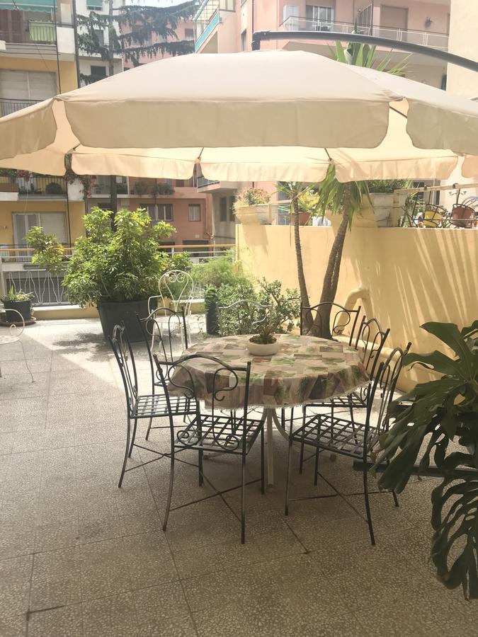 Brown Apartment San Remo Buitenkant foto